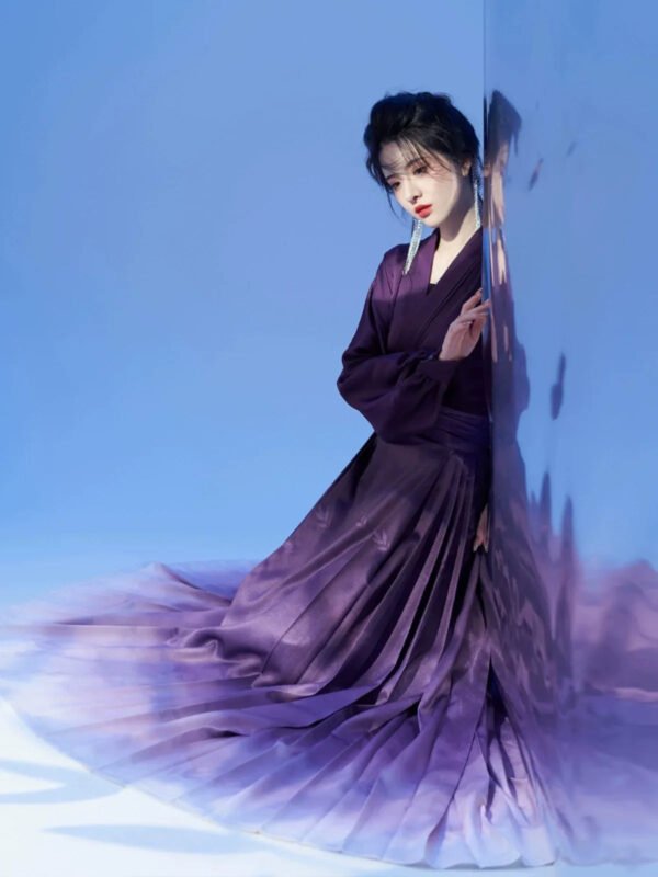 O1CN01RPyjyr2Nddz911FBJ__1946209986 Ming style Hanfu aircraft sleeve top, dark purple gradient horse face skirt