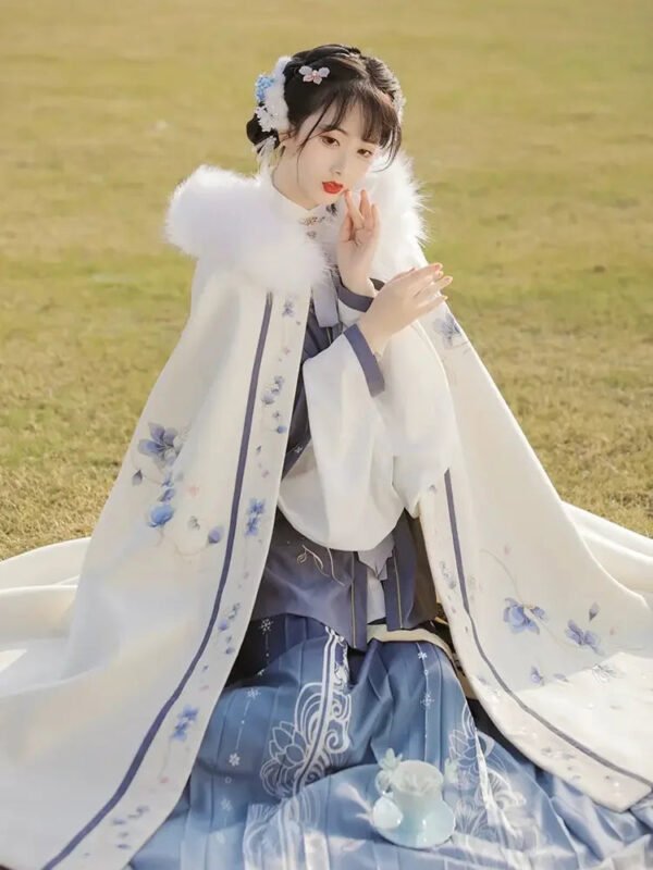 O1CN01tHackG1fxTobRwvr5__3889904073 Garden Dream: White Nishang, Cloak Cloak Long Thickened Hanfu
